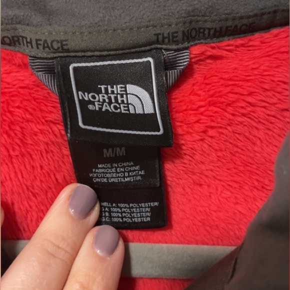 The North Face Osito jacket, Size medium - Picture 3 of 4